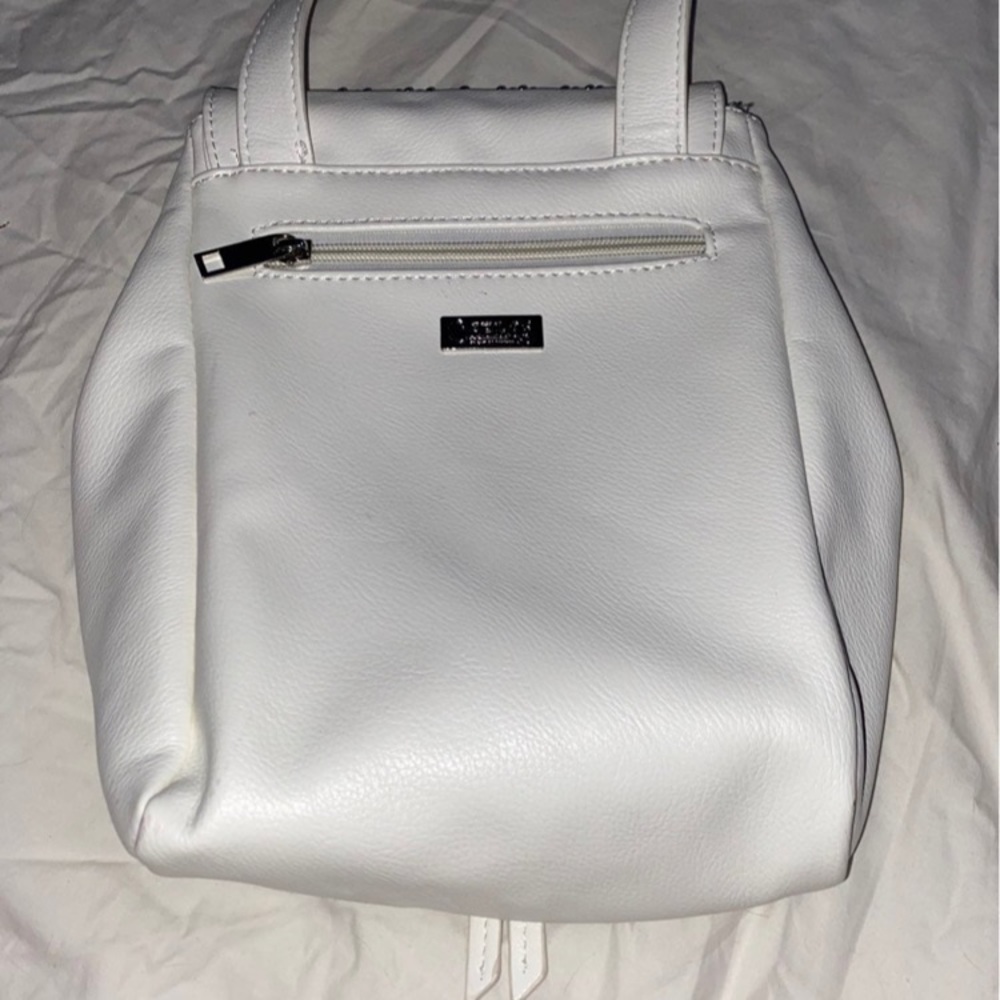 *CARLOS SANTANA White minimalist crossbody purse - Picture 4 of 5